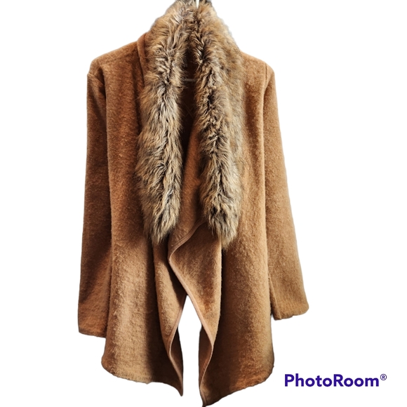 Bar III Women's Wool Blend Camel Open Waterfall Cardigan Faux Fur Neck & Lapel M - Picture 4 of 11